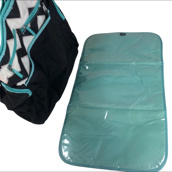 iPack baby black, white, & teal blue chevron babydiaper bag great used condition - Picture 8 of 9